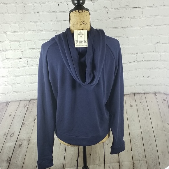 NWT VS Pink Blue Villanova Wildcats Hoodie. - Picture 3 of 5